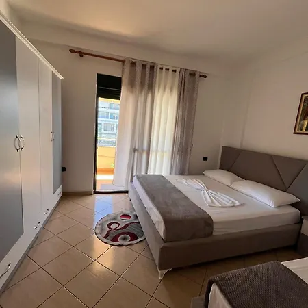 Rikardo Apartament Apartment Vlore